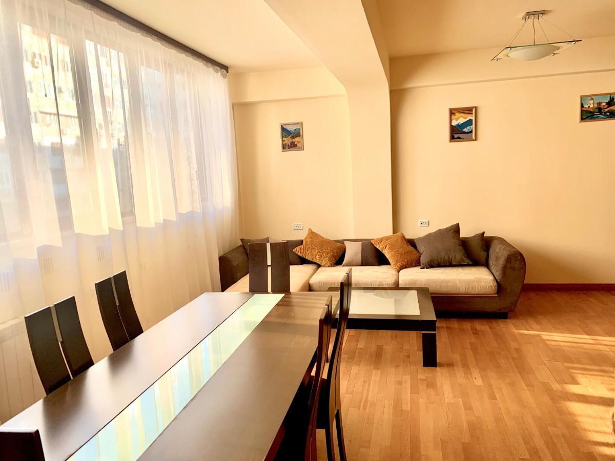 Apartment Amiryan Yerevan Luaran gambar